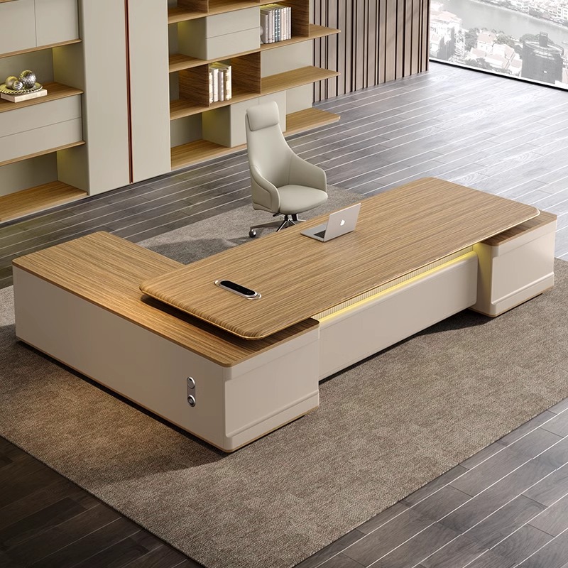 Tavolo da scrivania per uffici - Office Tech And Management recensione e prezzo